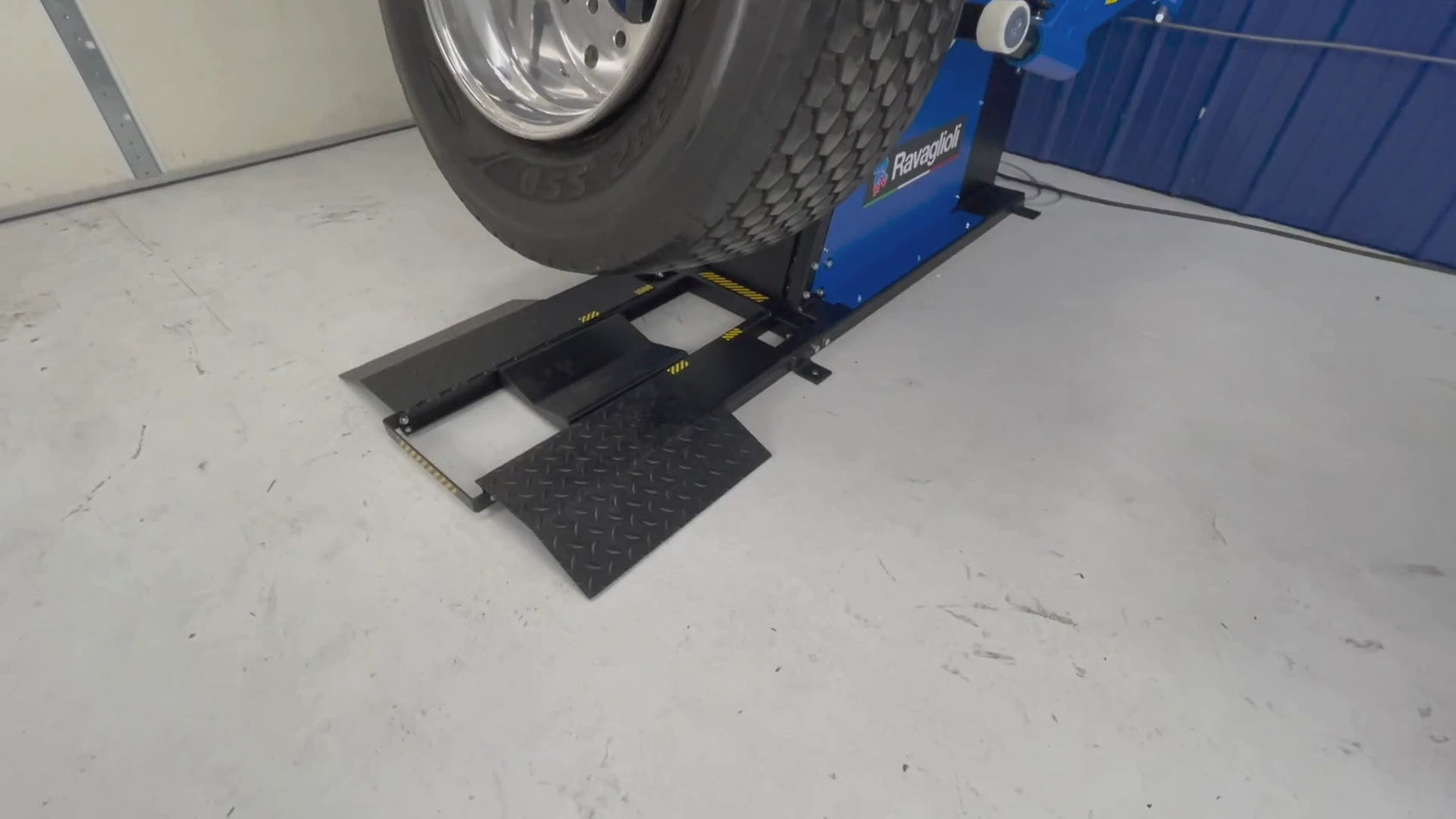 RAV TOTALDRIVE GTB-16 EVO-LUTION Heavy Duty Tire Changer
