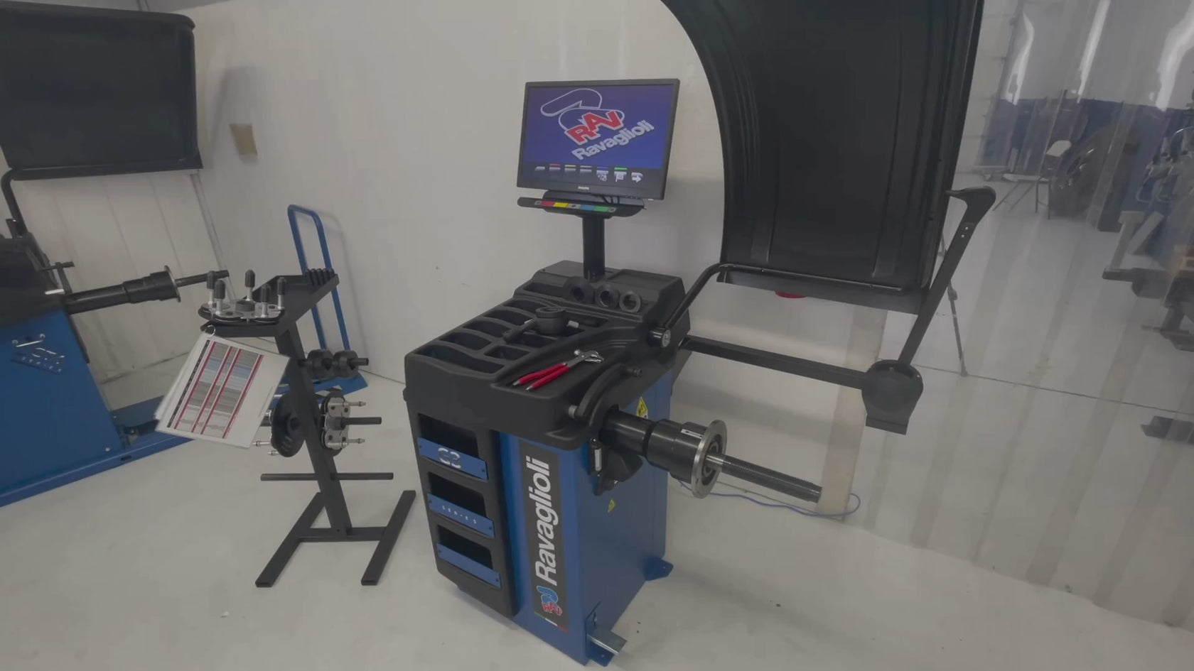 RAV TOTALDRIVE G3.150SA OptiView PRO Wheel Balancer Video